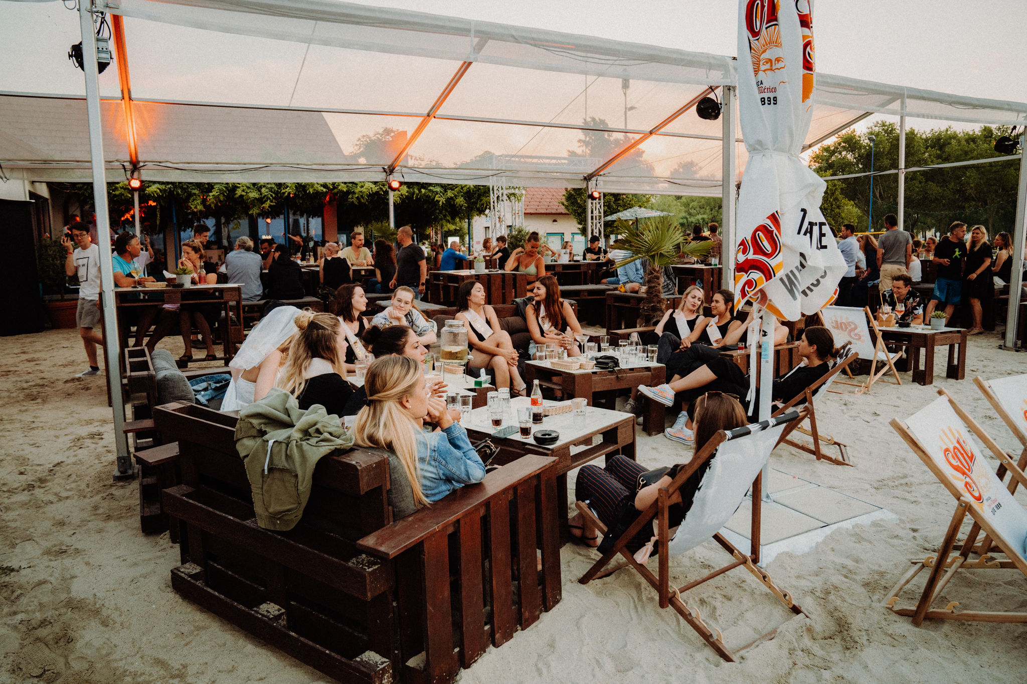 Born To Beach Club Atmosphäre